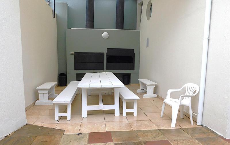 To Let 2 Bedroom Property for Rent in Strand Western Cape